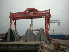 靖起冶金起重機(jī)工作特點