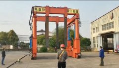 軌道式與移動式液壓龍門吊有何不同之處？