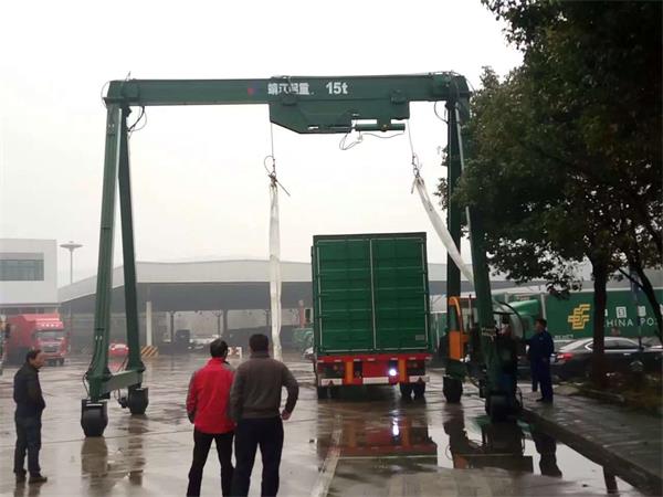 輪胎式集裝箱龍門吊哪里有賣？—靖江市起重